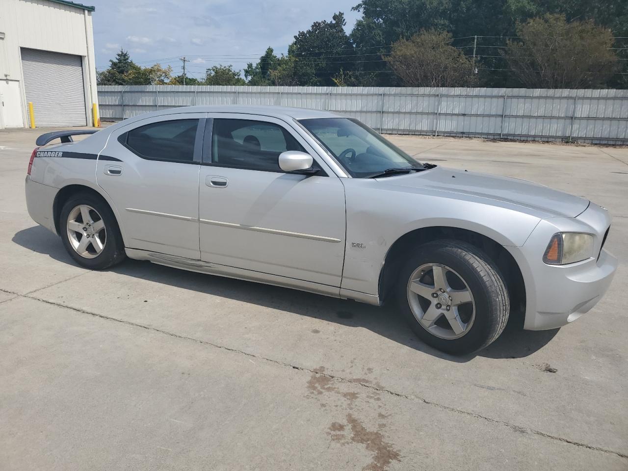 2010 DODGE CHARGER
