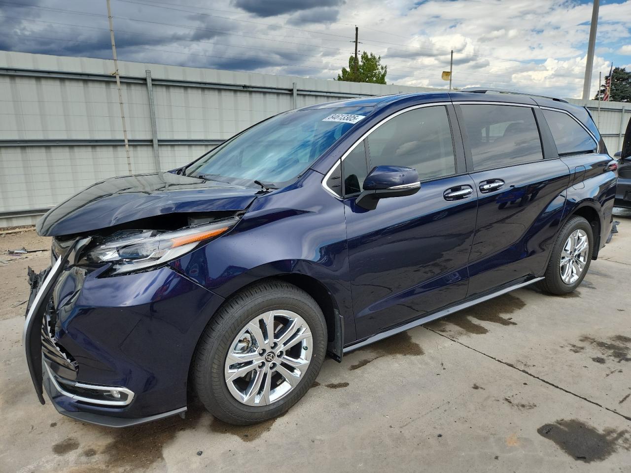 2022 TOYOTA SIENNA