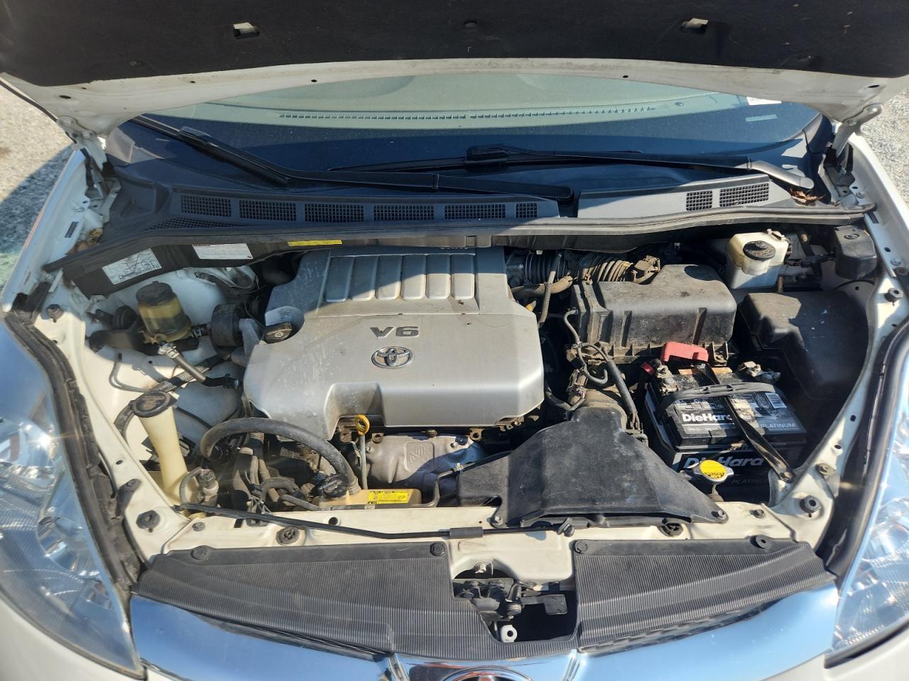 2010 TOYOTA SIENNA