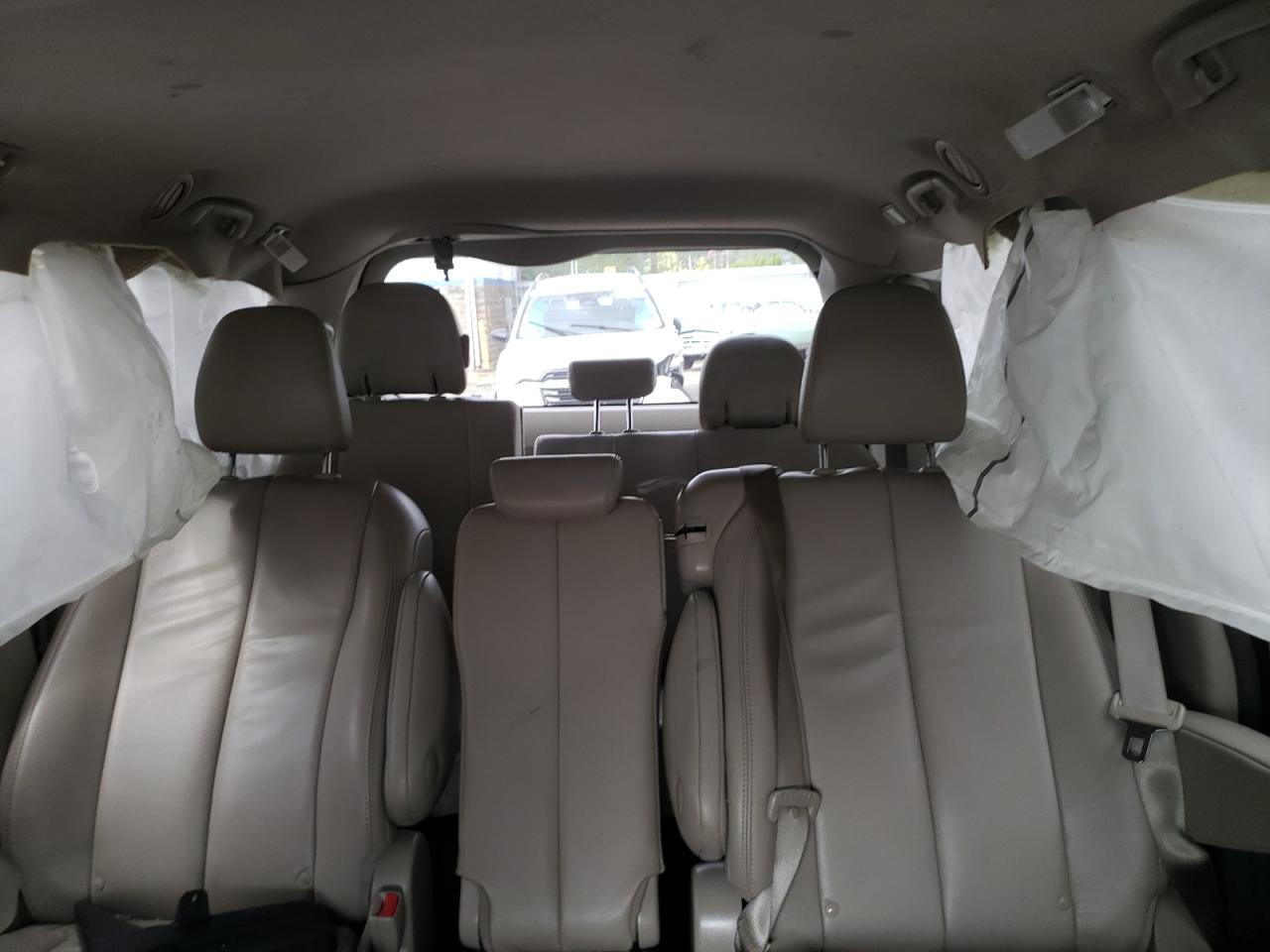 2013 TOYOTA SIENNA