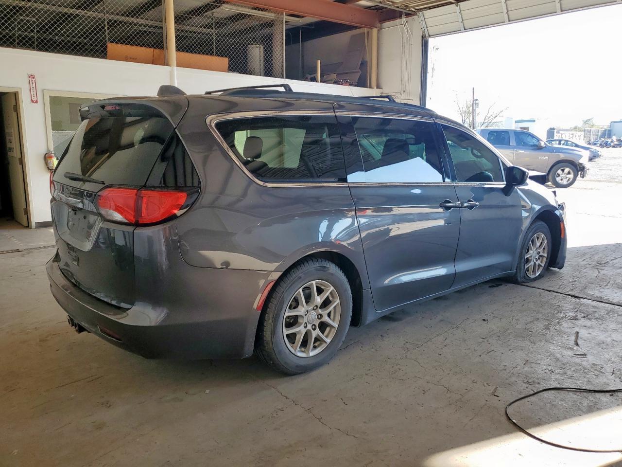 2020 CHRYSLER Voyager