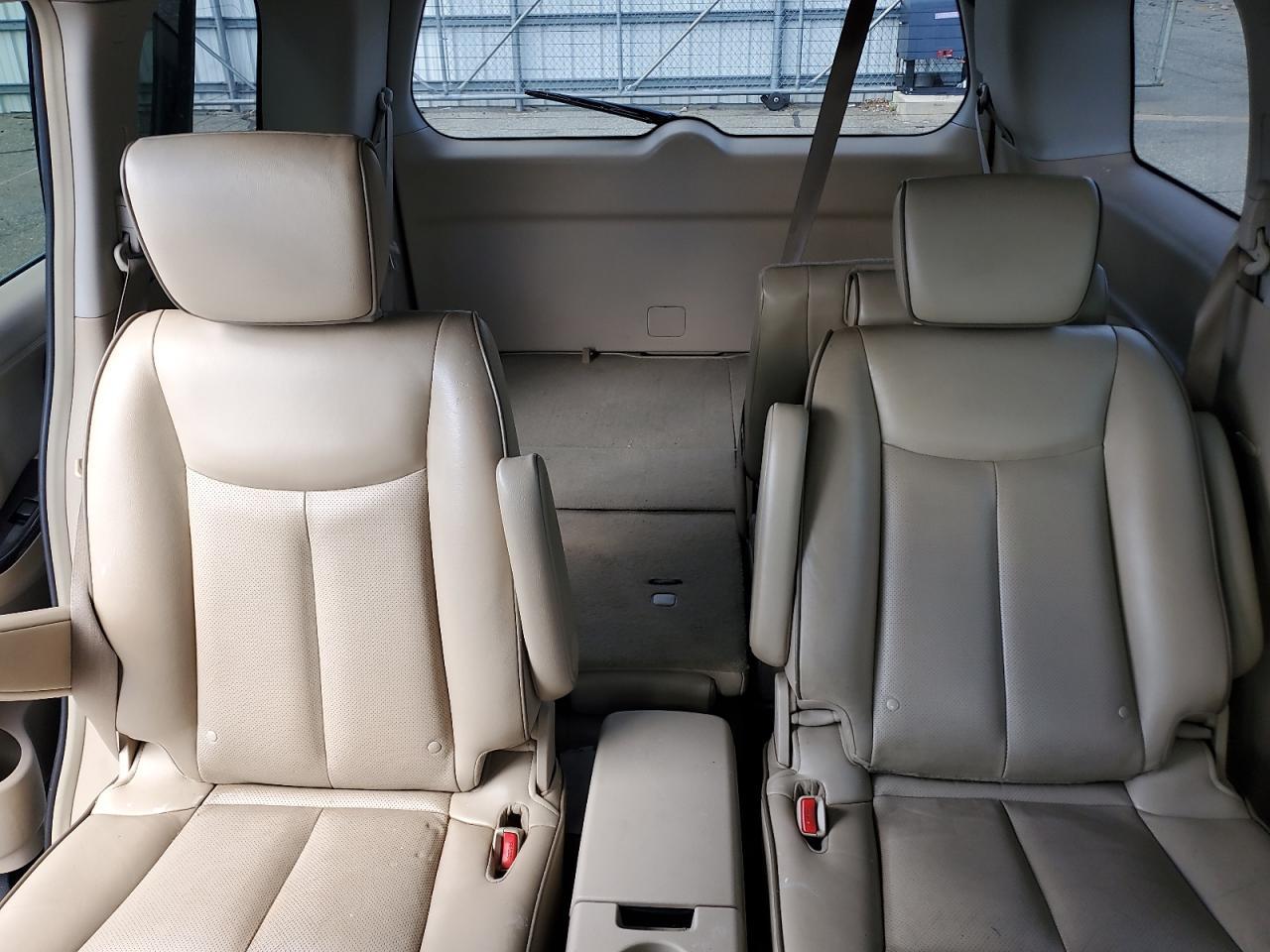 2012 NISSAN Quest