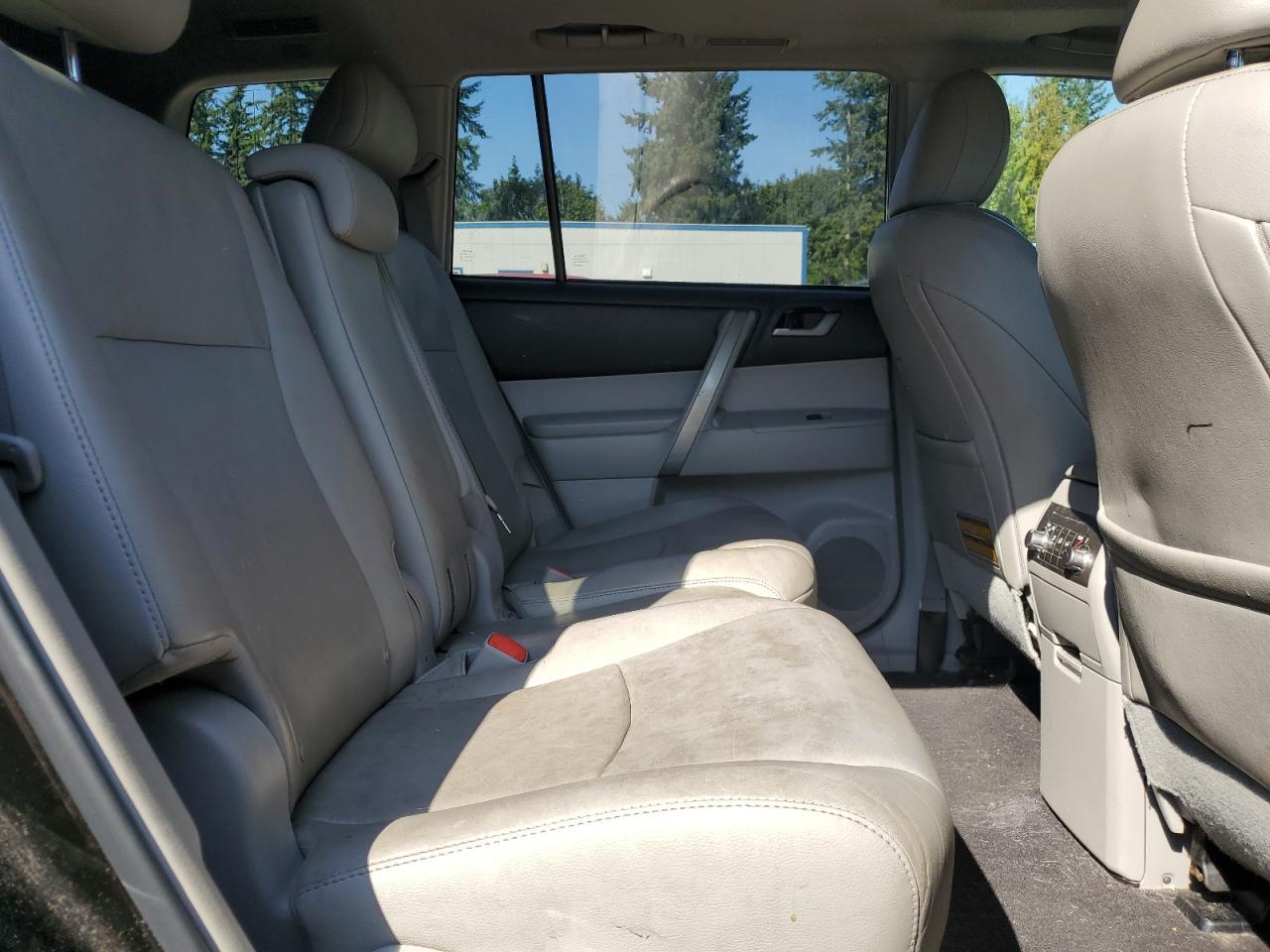 2012 TOYOTA HIGHLANDER