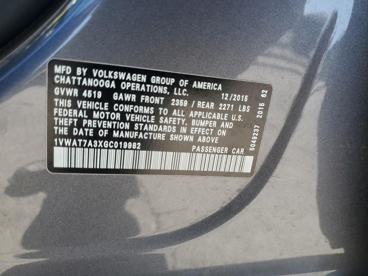 2016 VOLKSWAGEN Passat