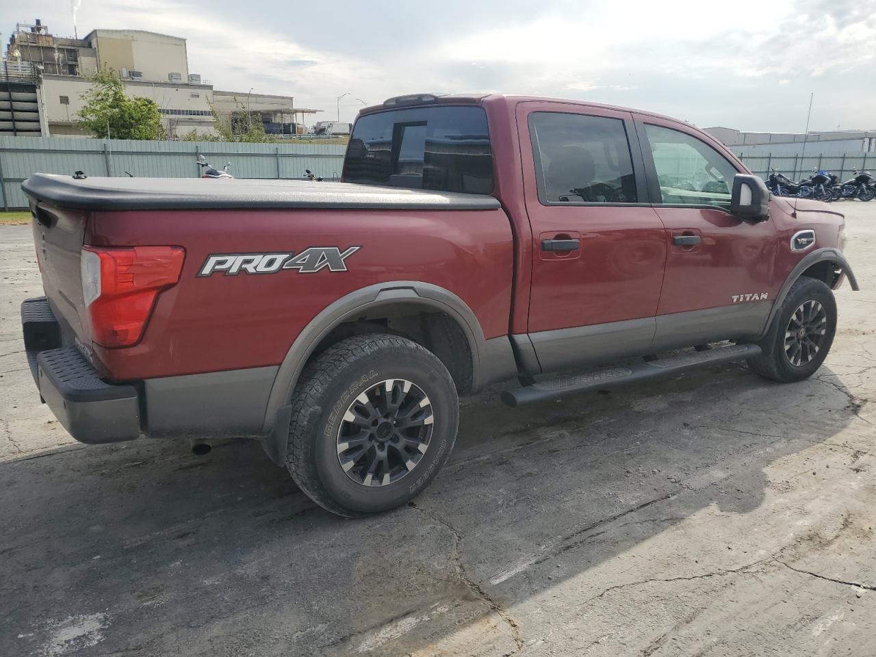 2017 NISSAN Titan