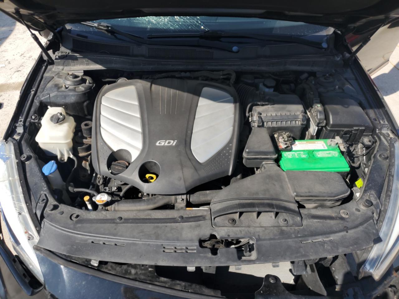 2014 KIA Cadenza