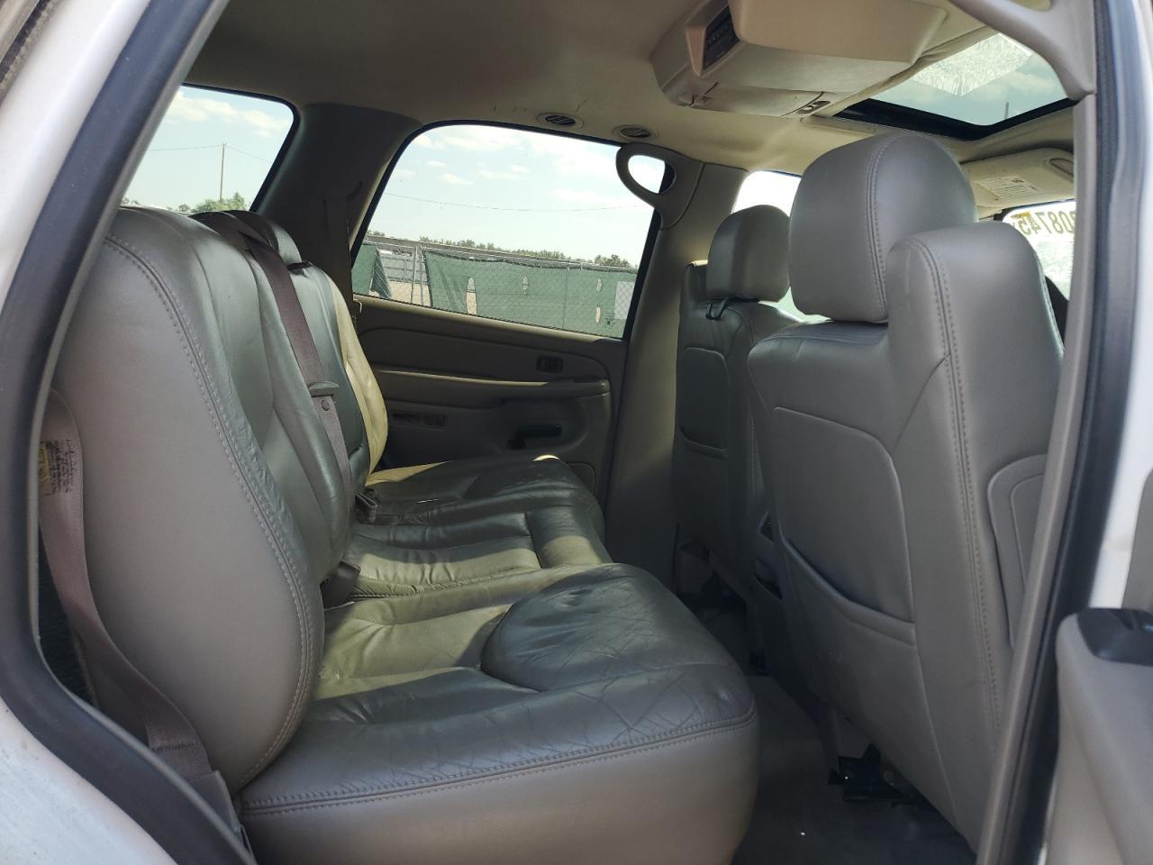 2004 CHEVROLET Tahoe
