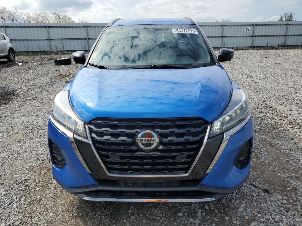 2021 NISSAN KICKS