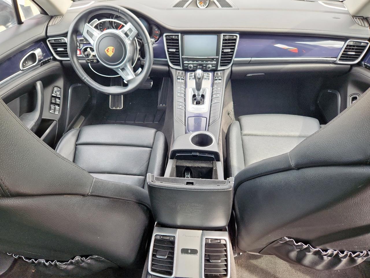 2016 PORSCHE Panamera