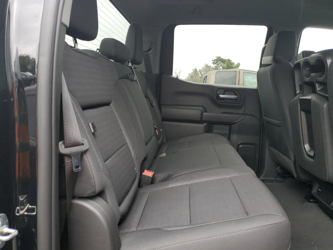 2023 CHEVROLET Silverado