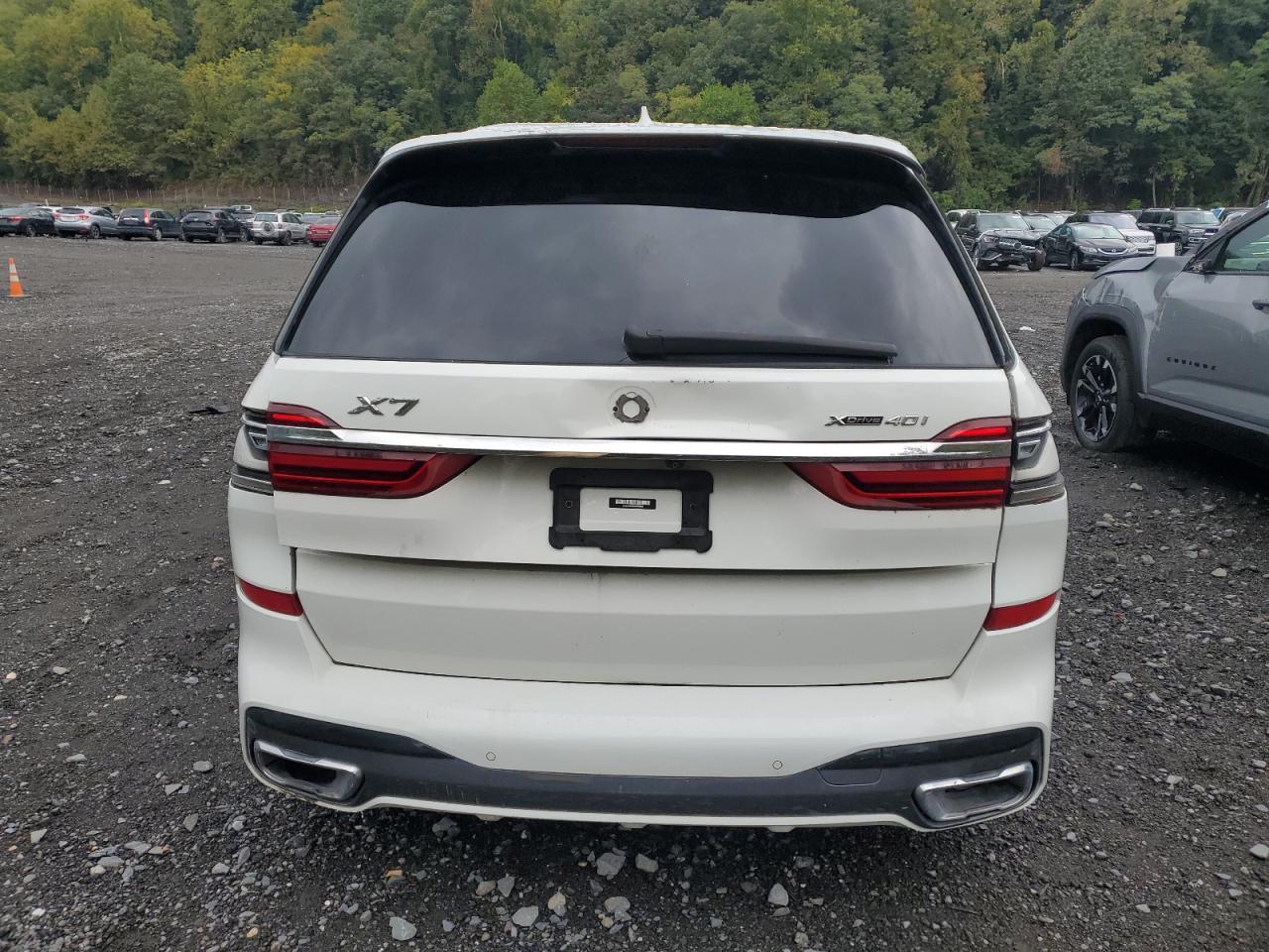 2022 BMW X7