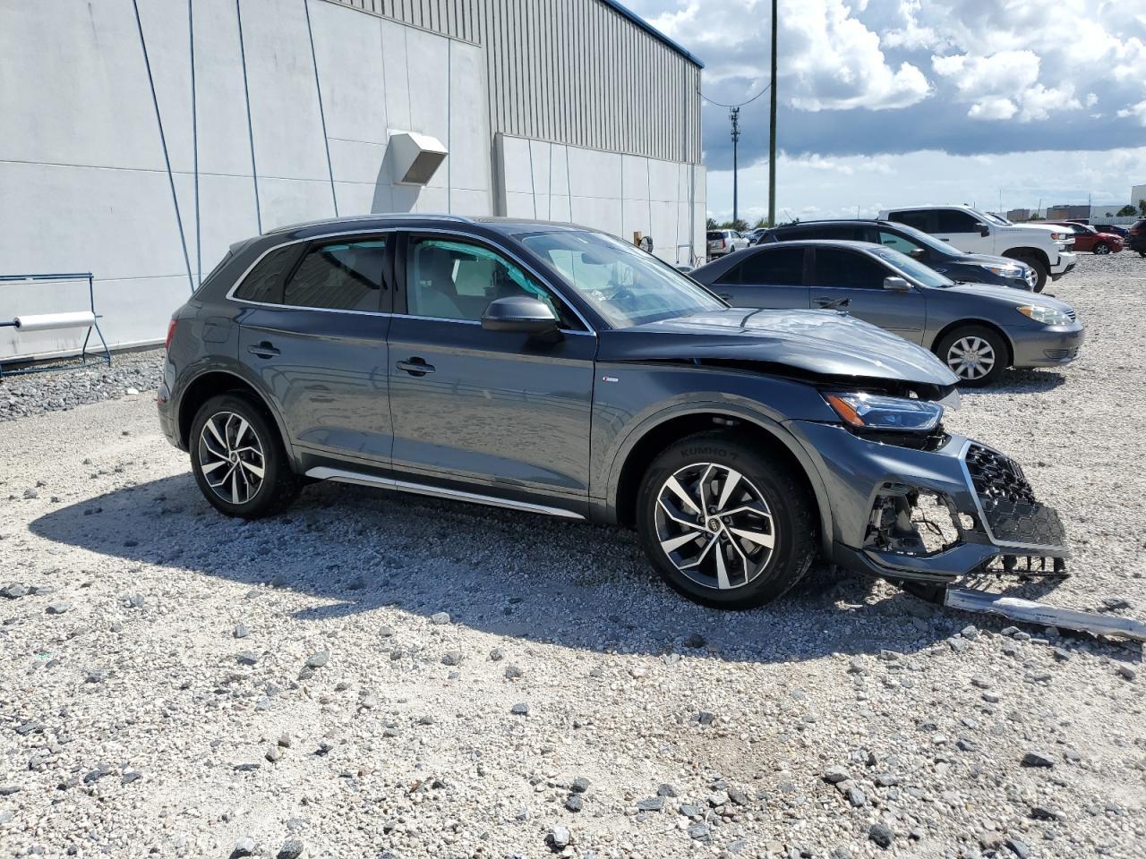 2023 AUDI Q5
