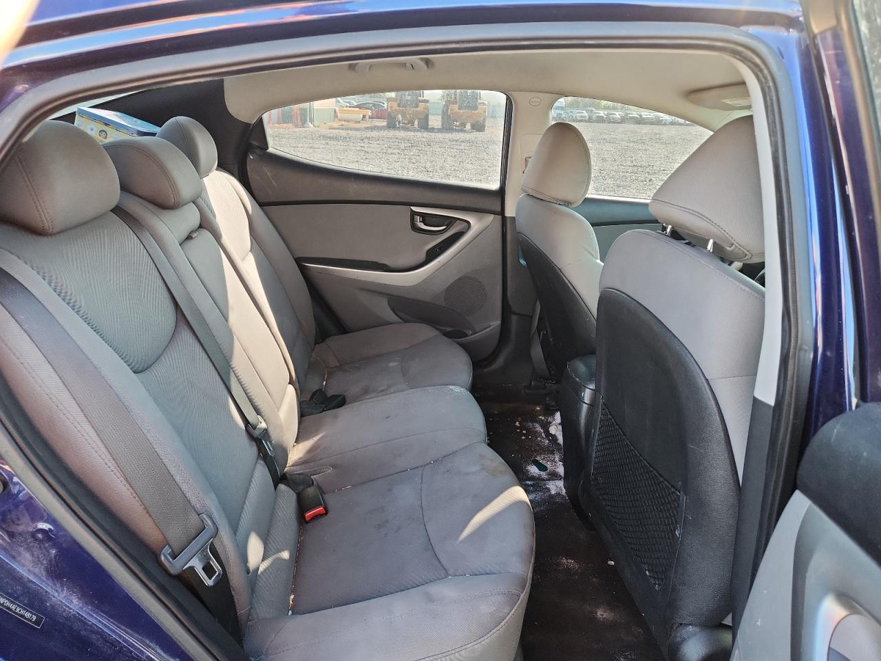 2012 HYUNDAI ELANTRA