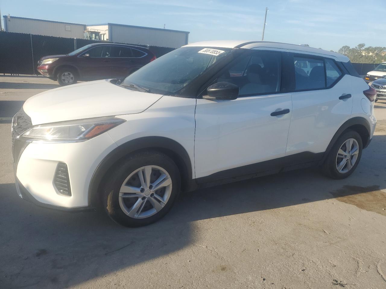 2022 NISSAN KICKS