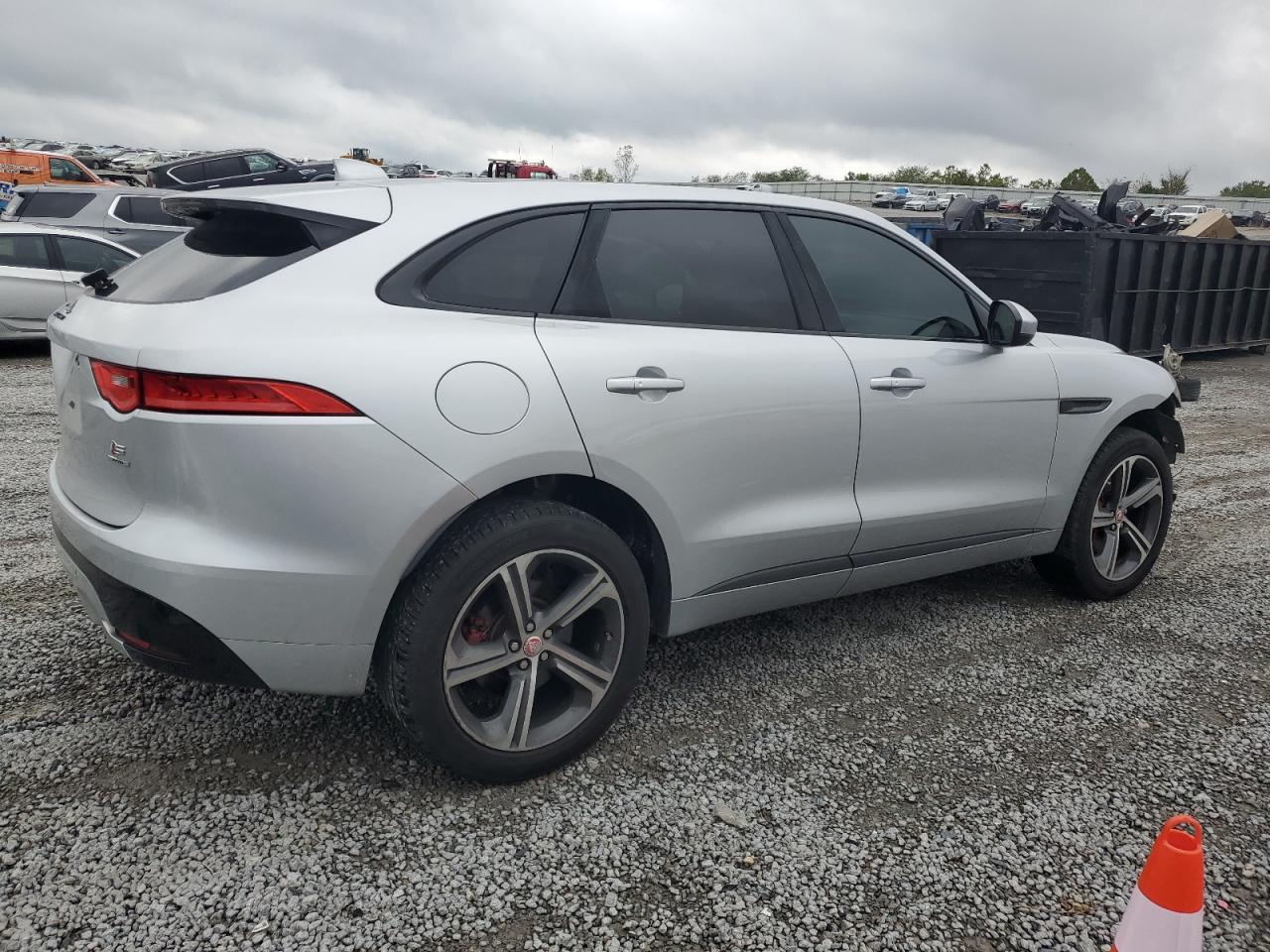 2017 JAGUAR F-Pace