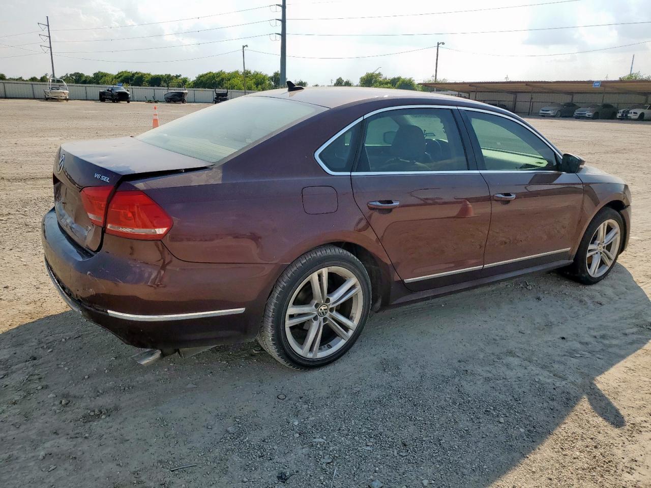 2014 VOLKSWAGEN Passat