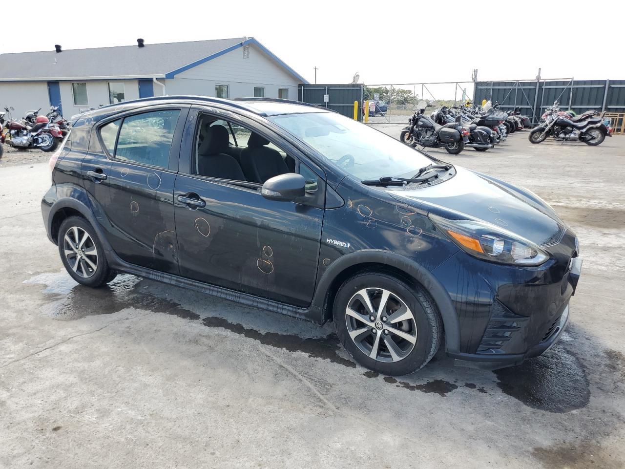 2018 TOYOTA Prius c