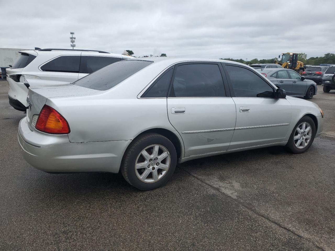 2001 TOYOTA Avalon