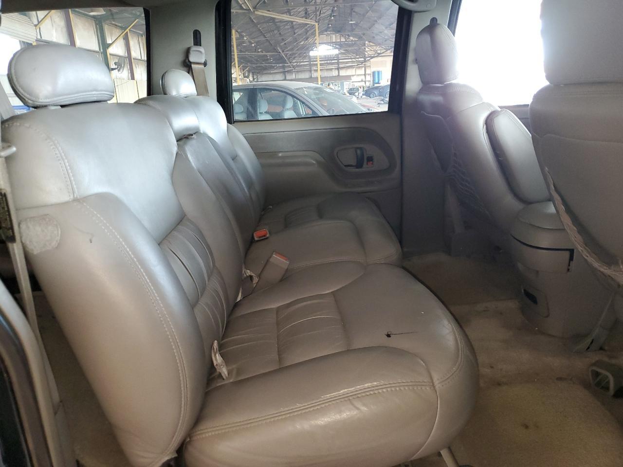 1999 GMC Suburban