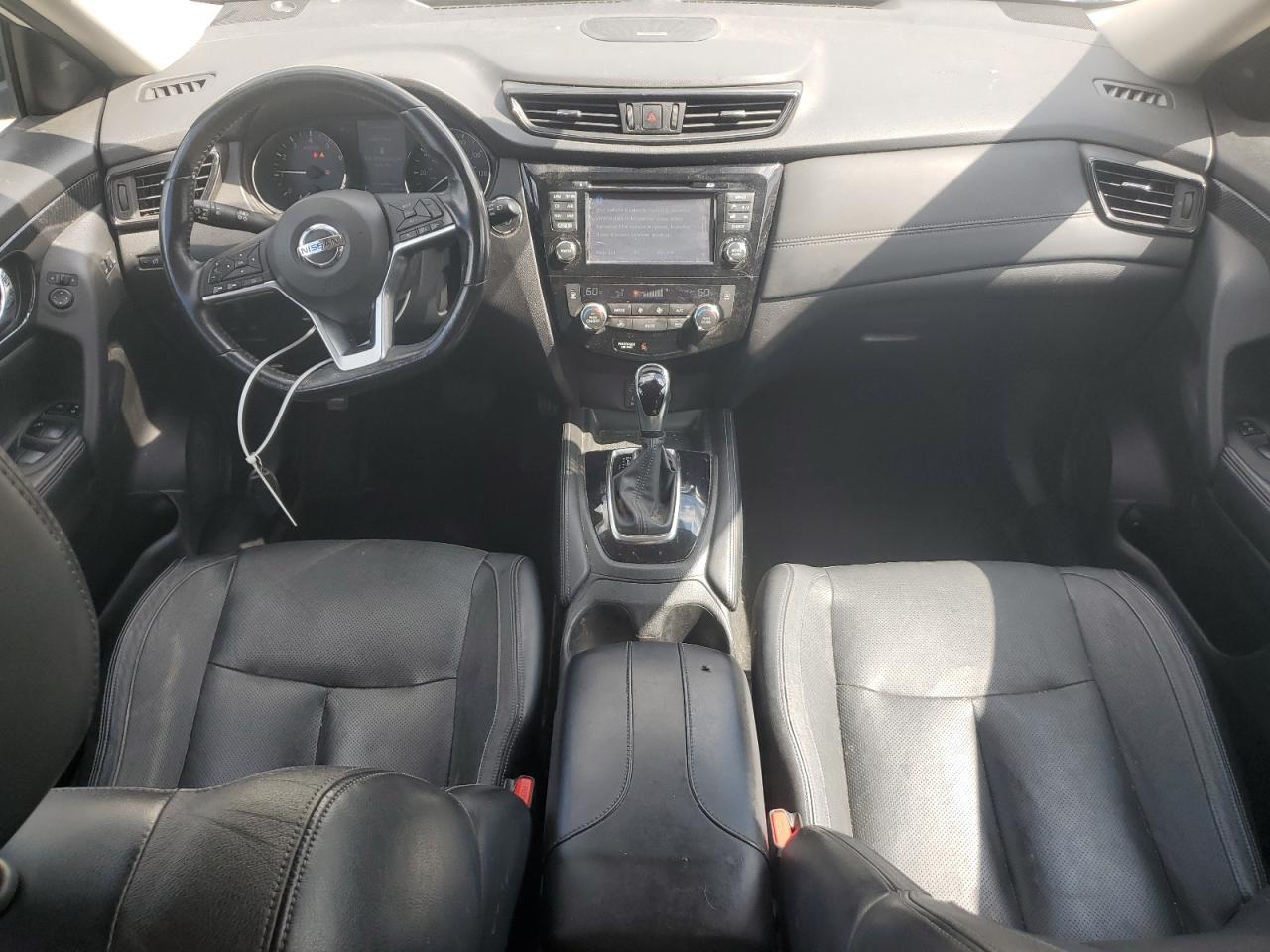 2017 NISSAN ROGUE