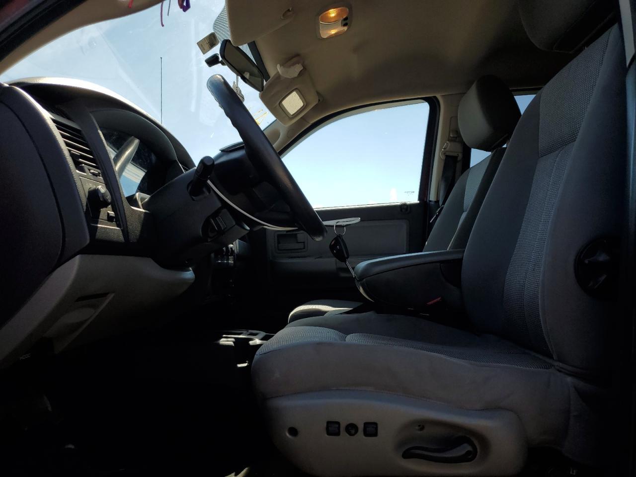 2011 DODGE Dakota