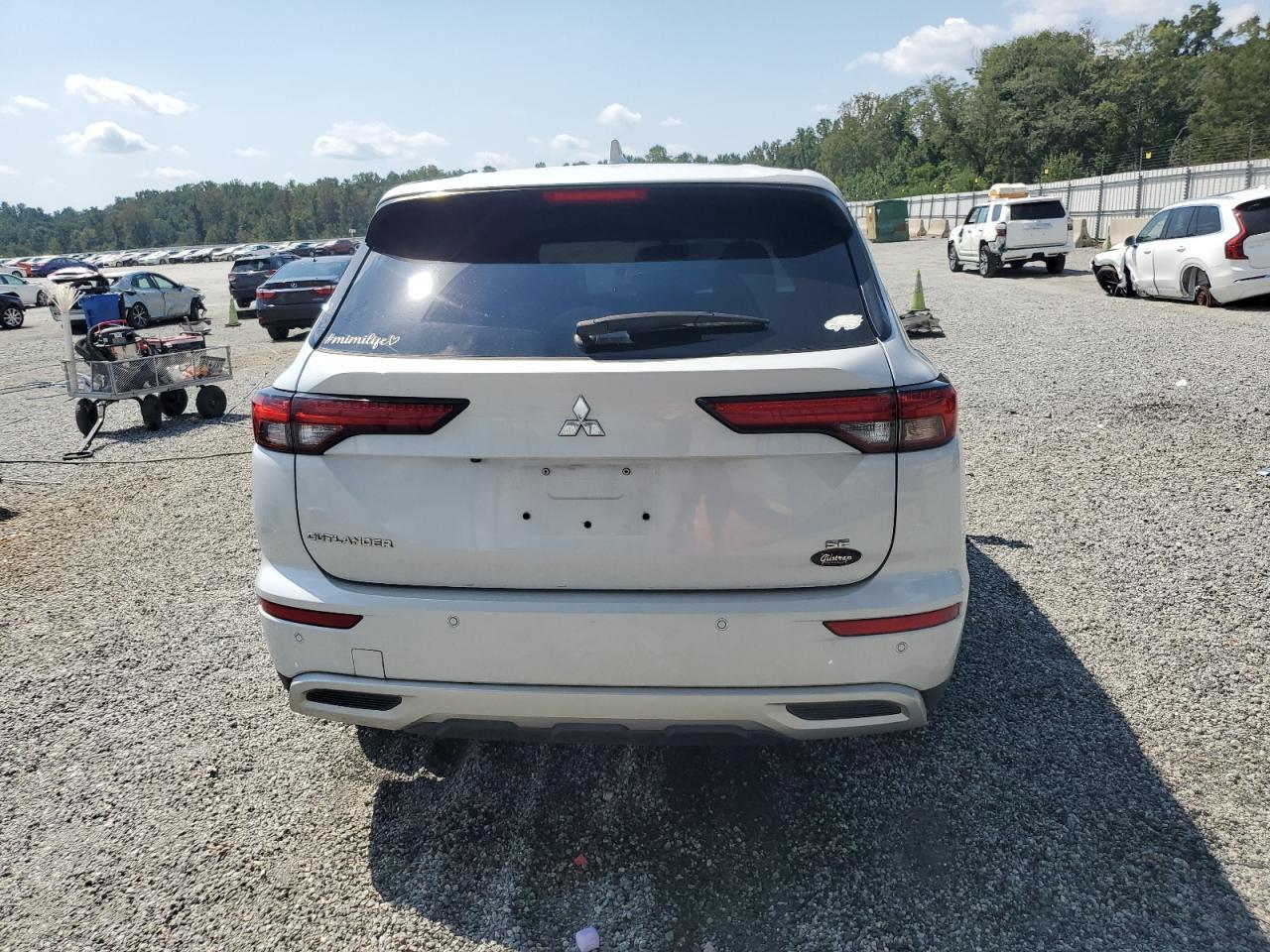 2023 MITSUBISHI outlander