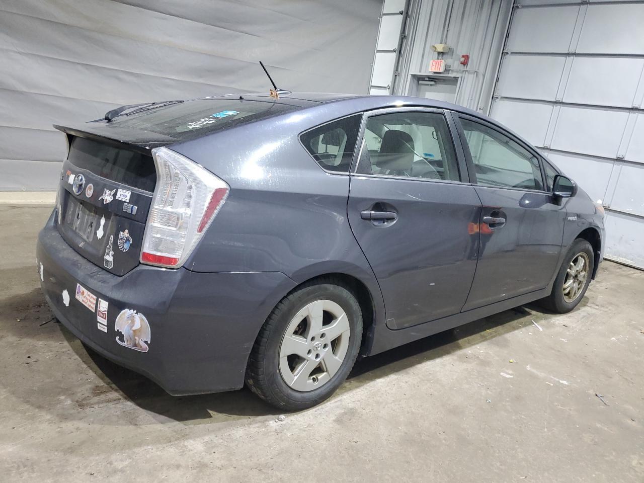 2011 TOYOTA PRIUS