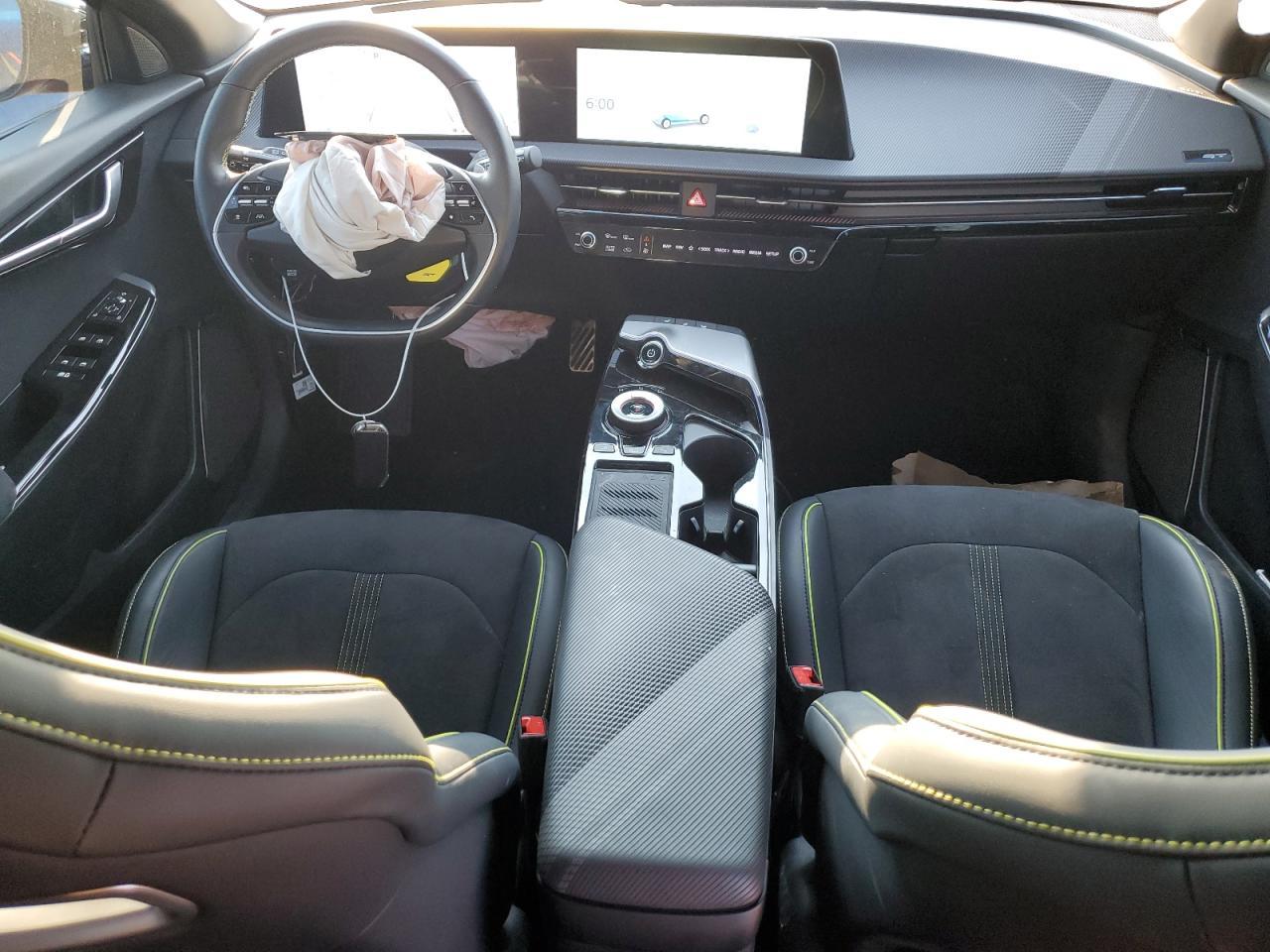 2023 KIA EV6
