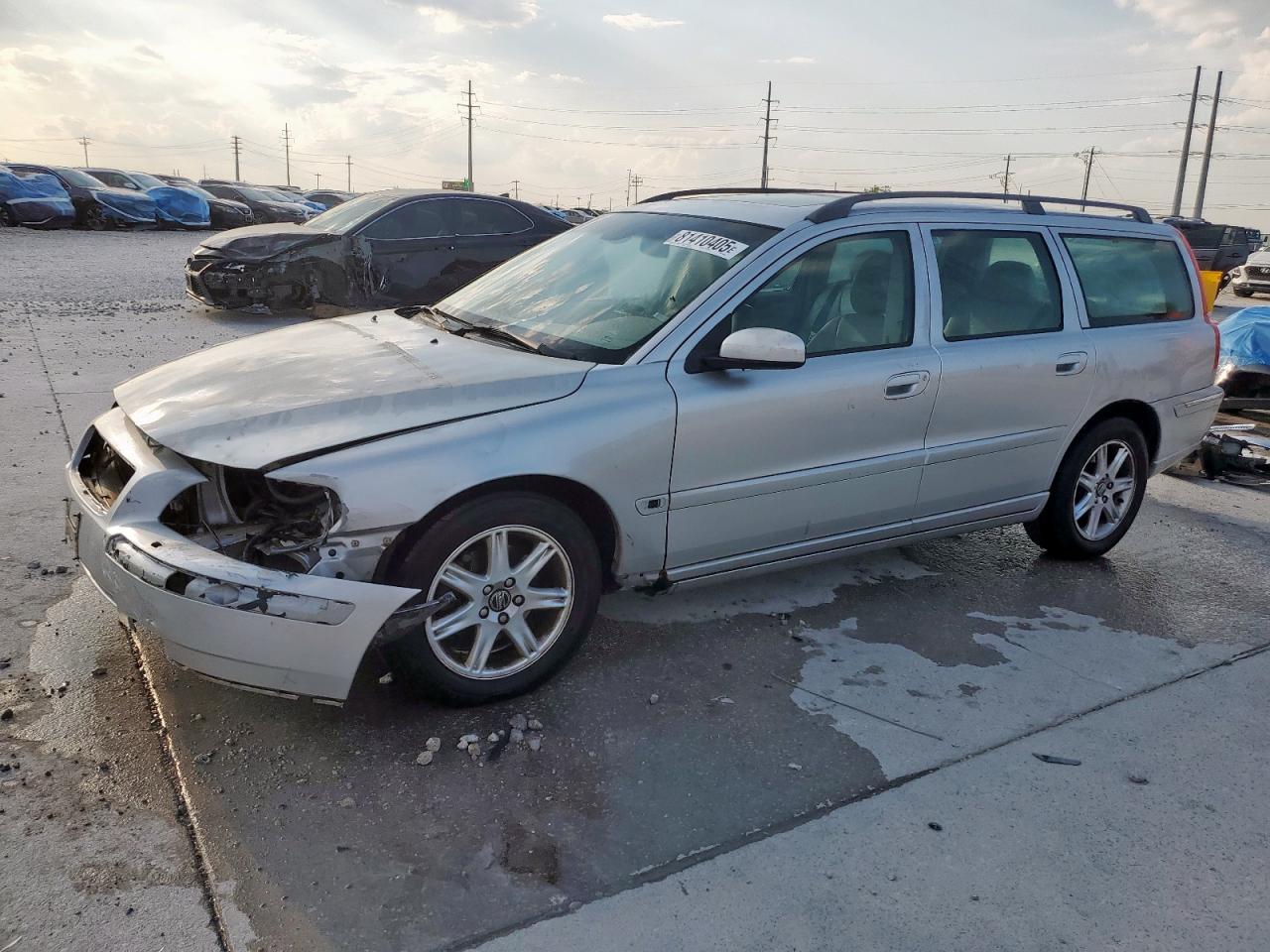 2005 VOLVO V70