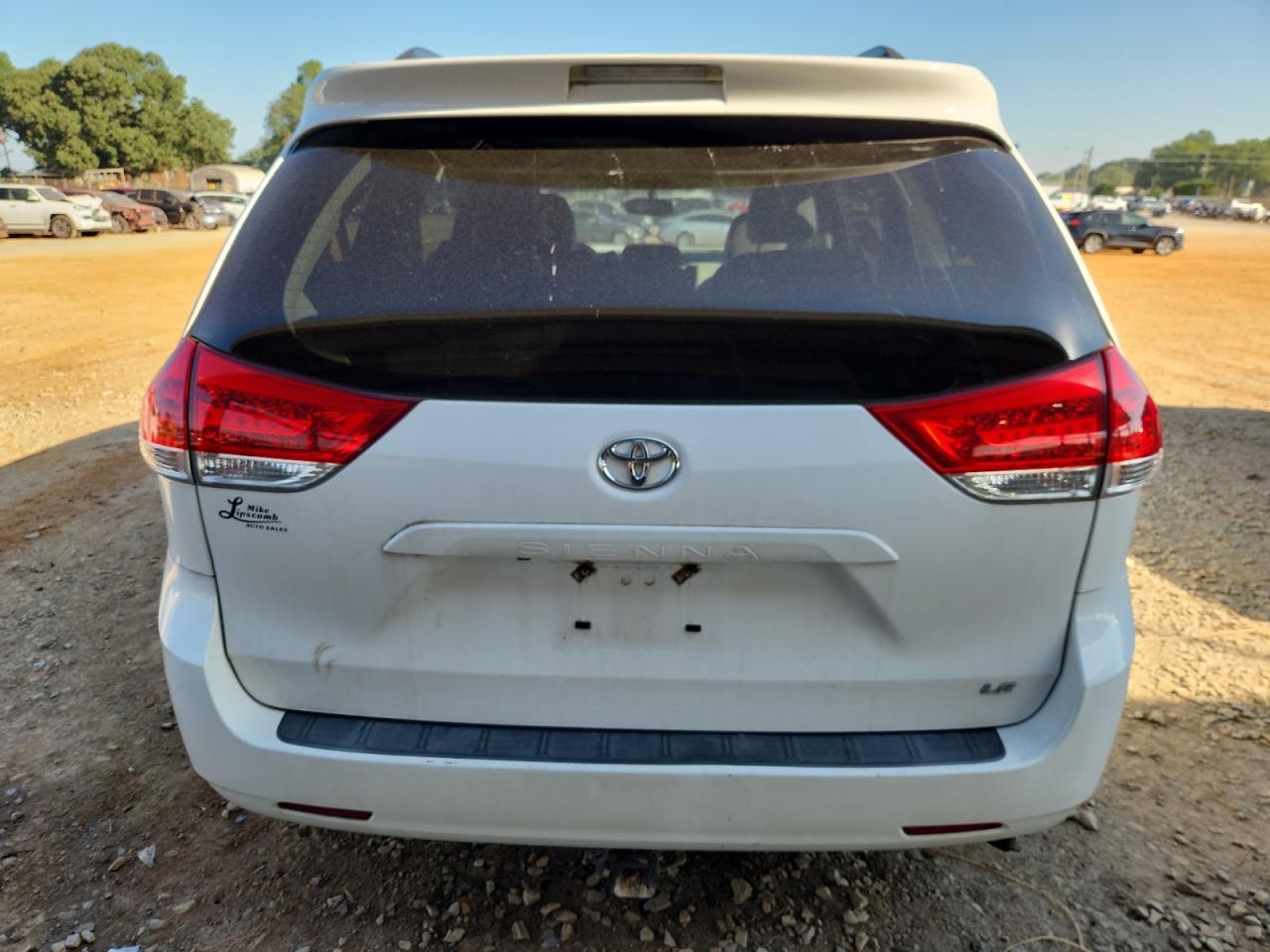 2012 TOYOTA SIENNA