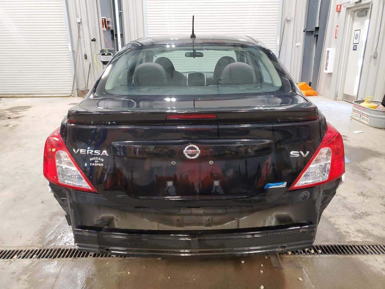 2015 NISSAN VERSA