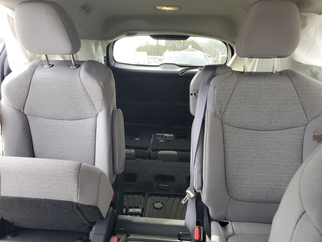 2025 TOYOTA SIENNA