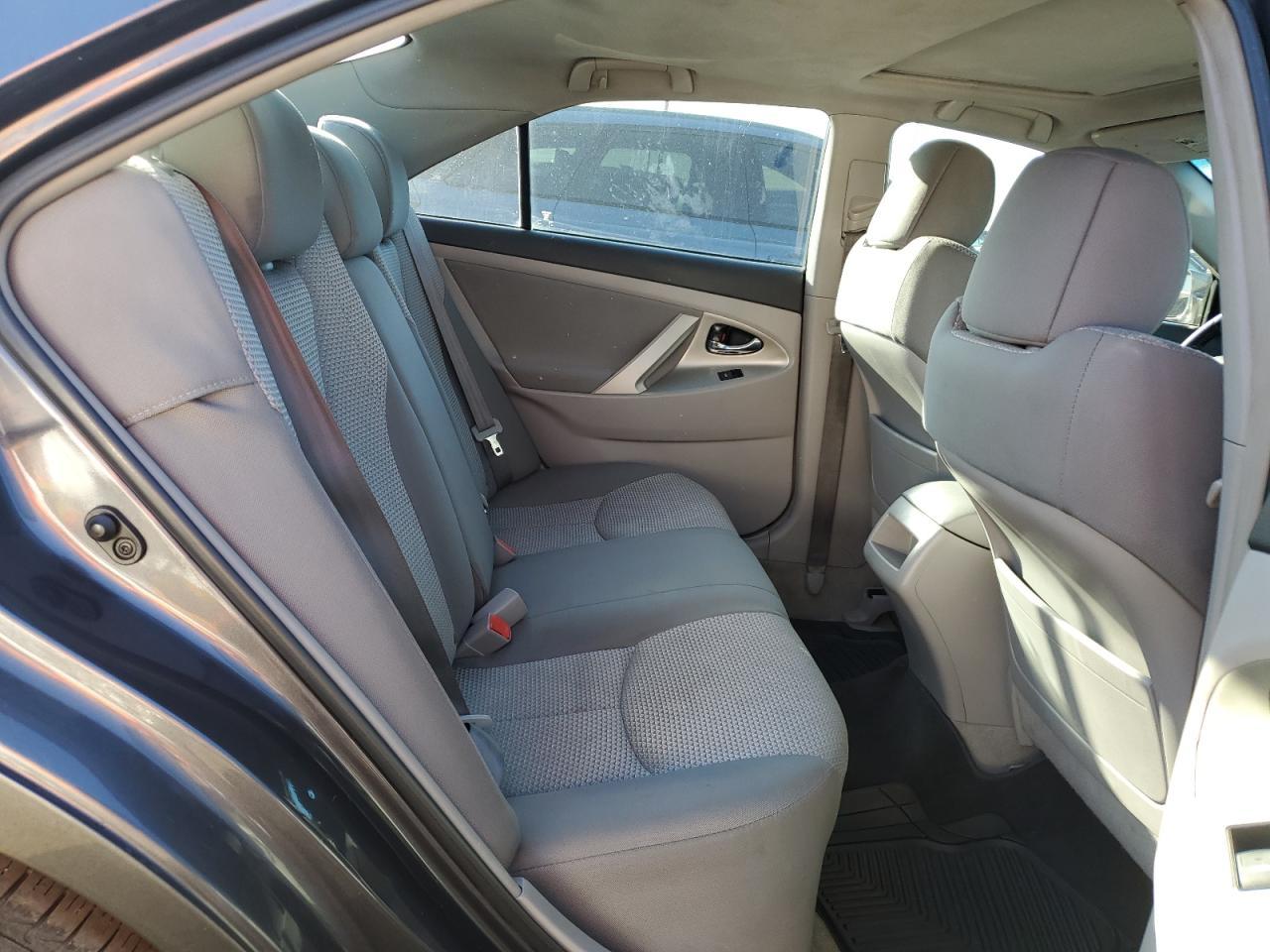 2011 TOYOTA CAMRY