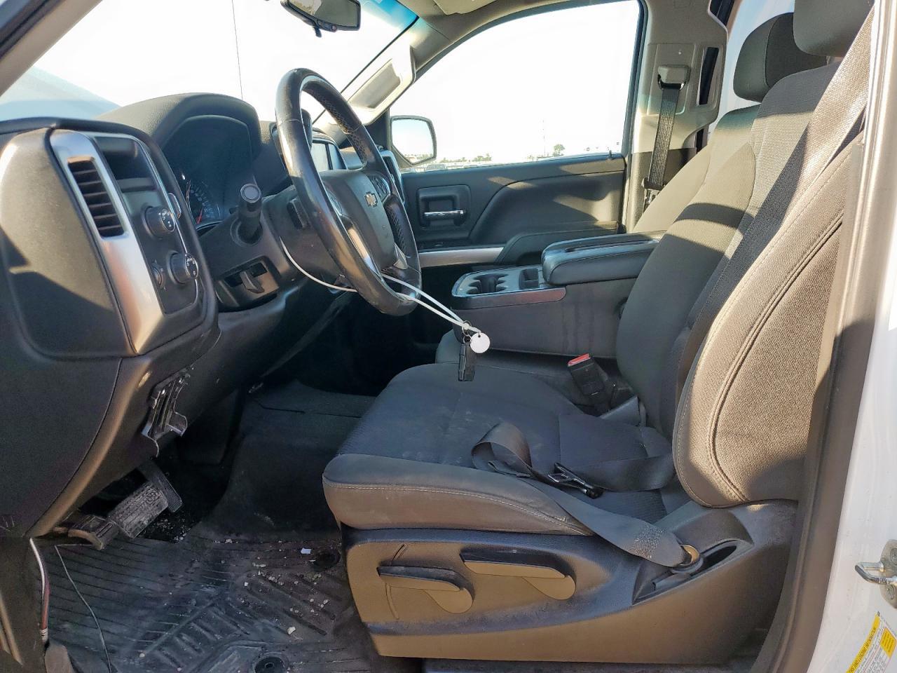 2018 CHEVROLET Silverado