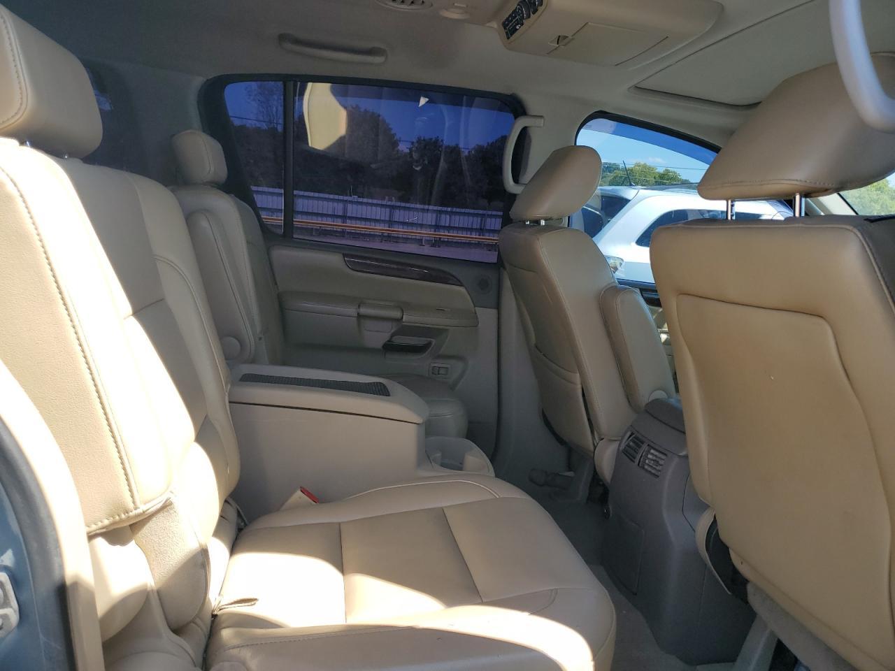 2011 NISSAN Armada