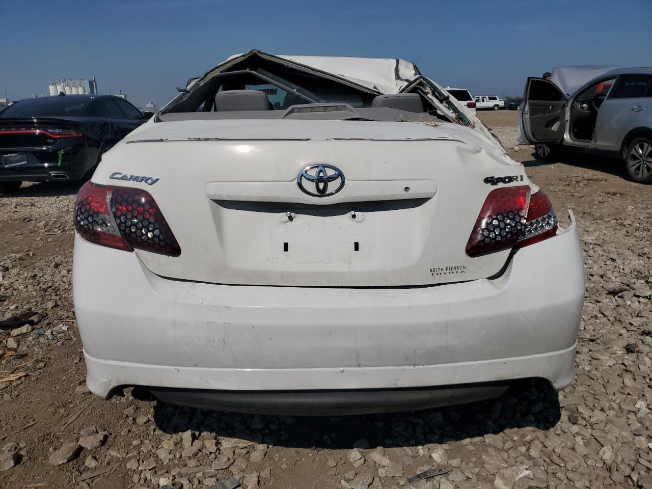 2011 TOYOTA CAMRY