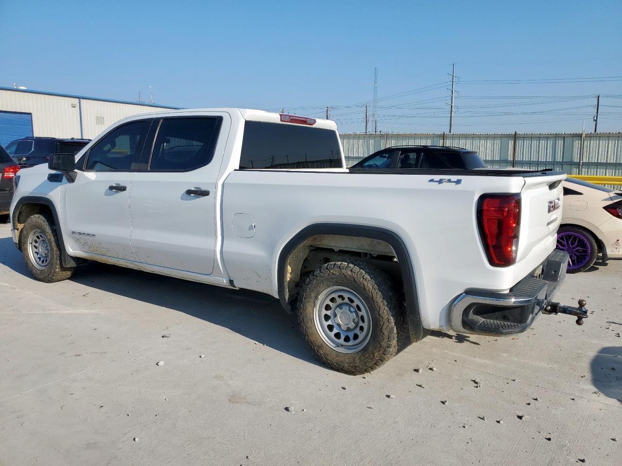 2023 GMC Sierra
