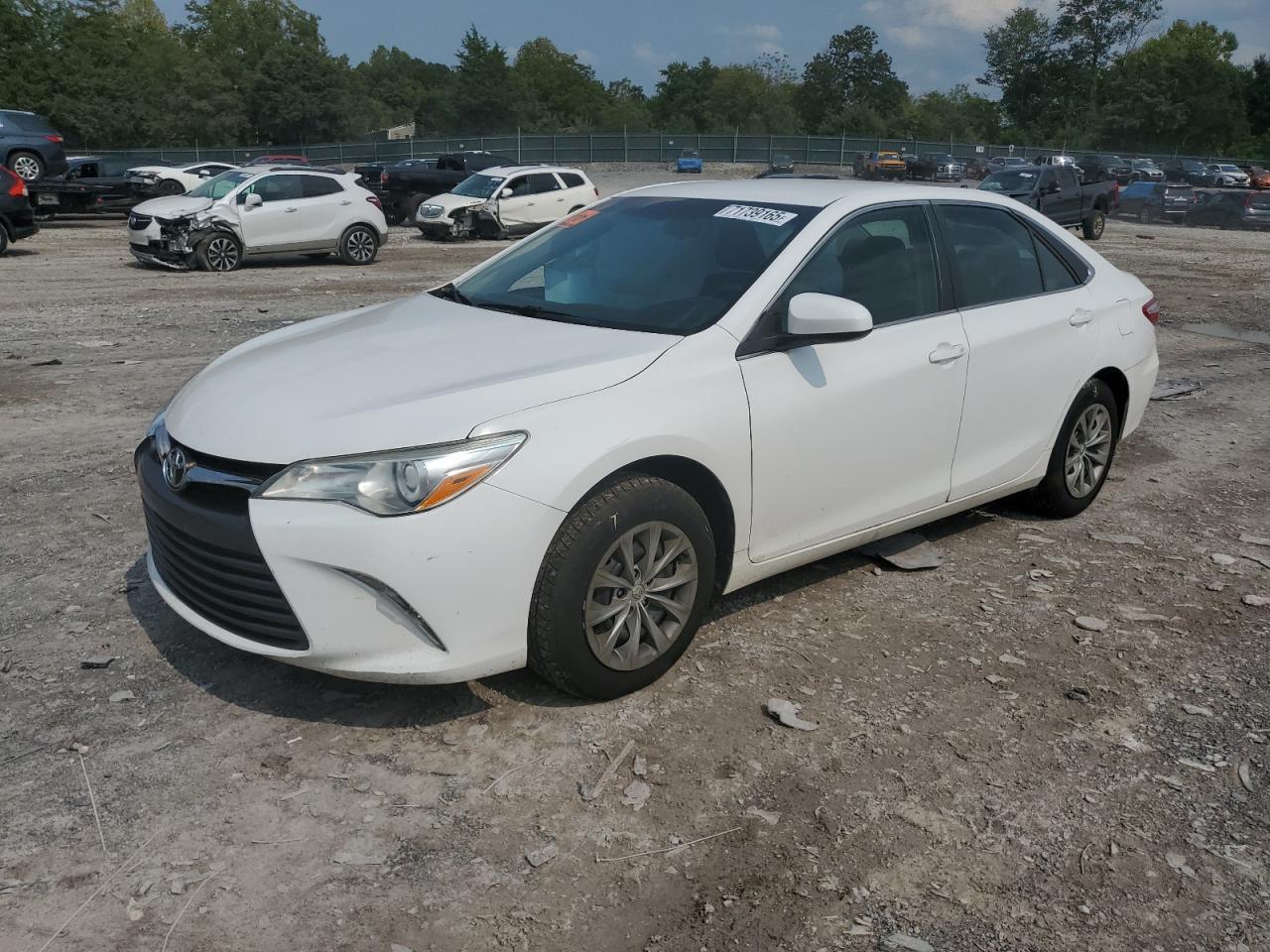 2016 TOYOTA CAMRY