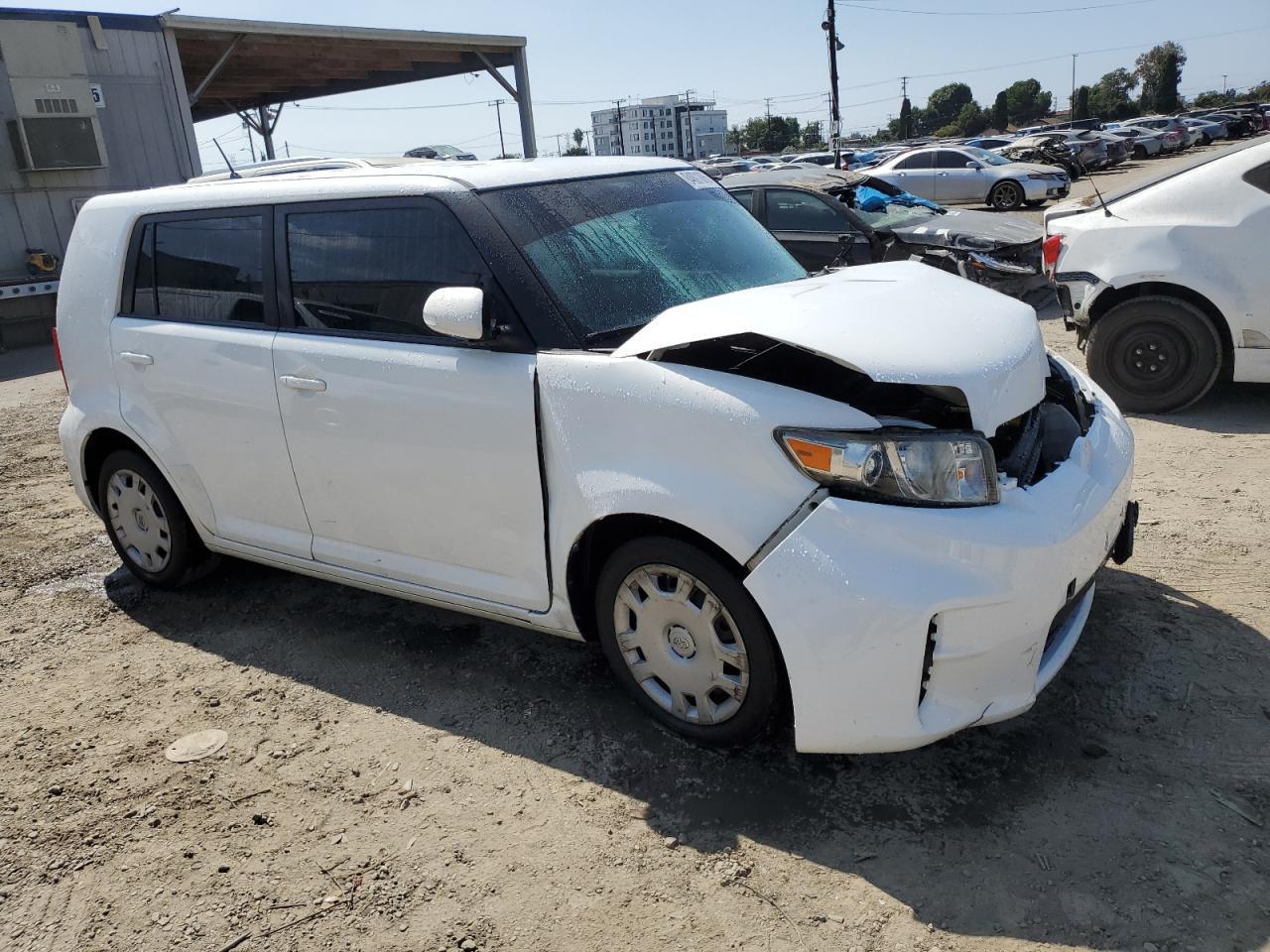 2015 TOYOTA SCION