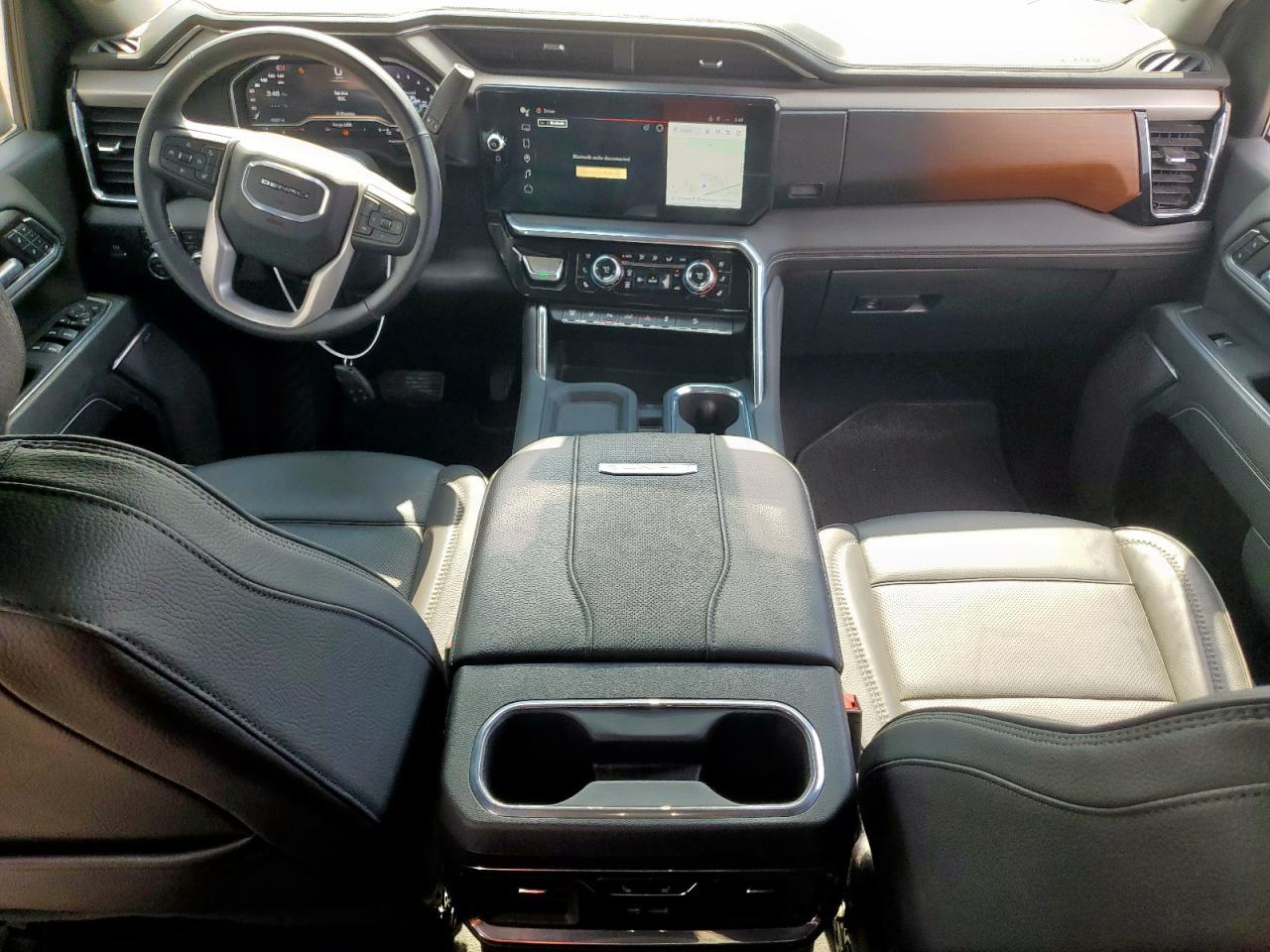 2025 GMC Sierra