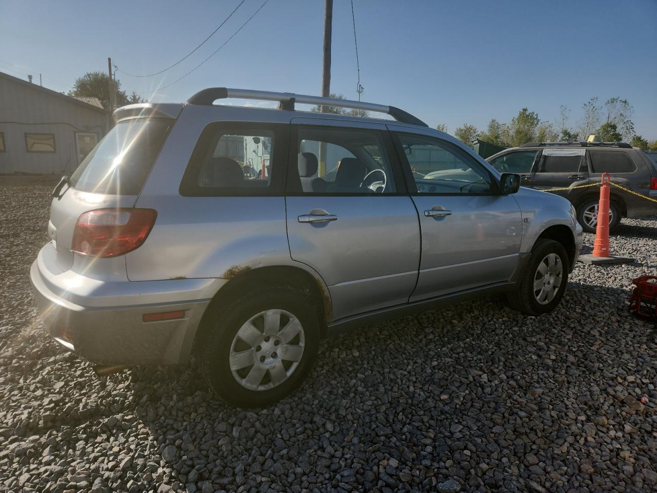 2006 MITSUBISHI outlander