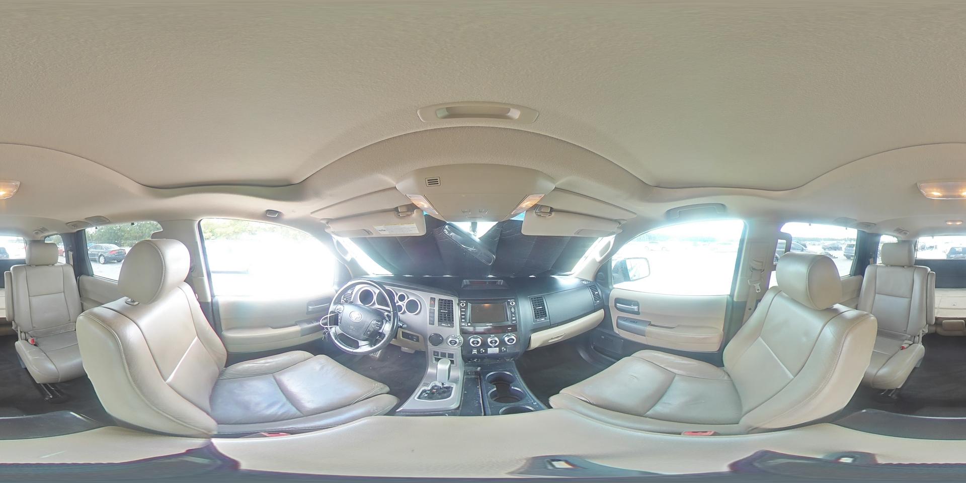 2013 TOYOTA Sequoia