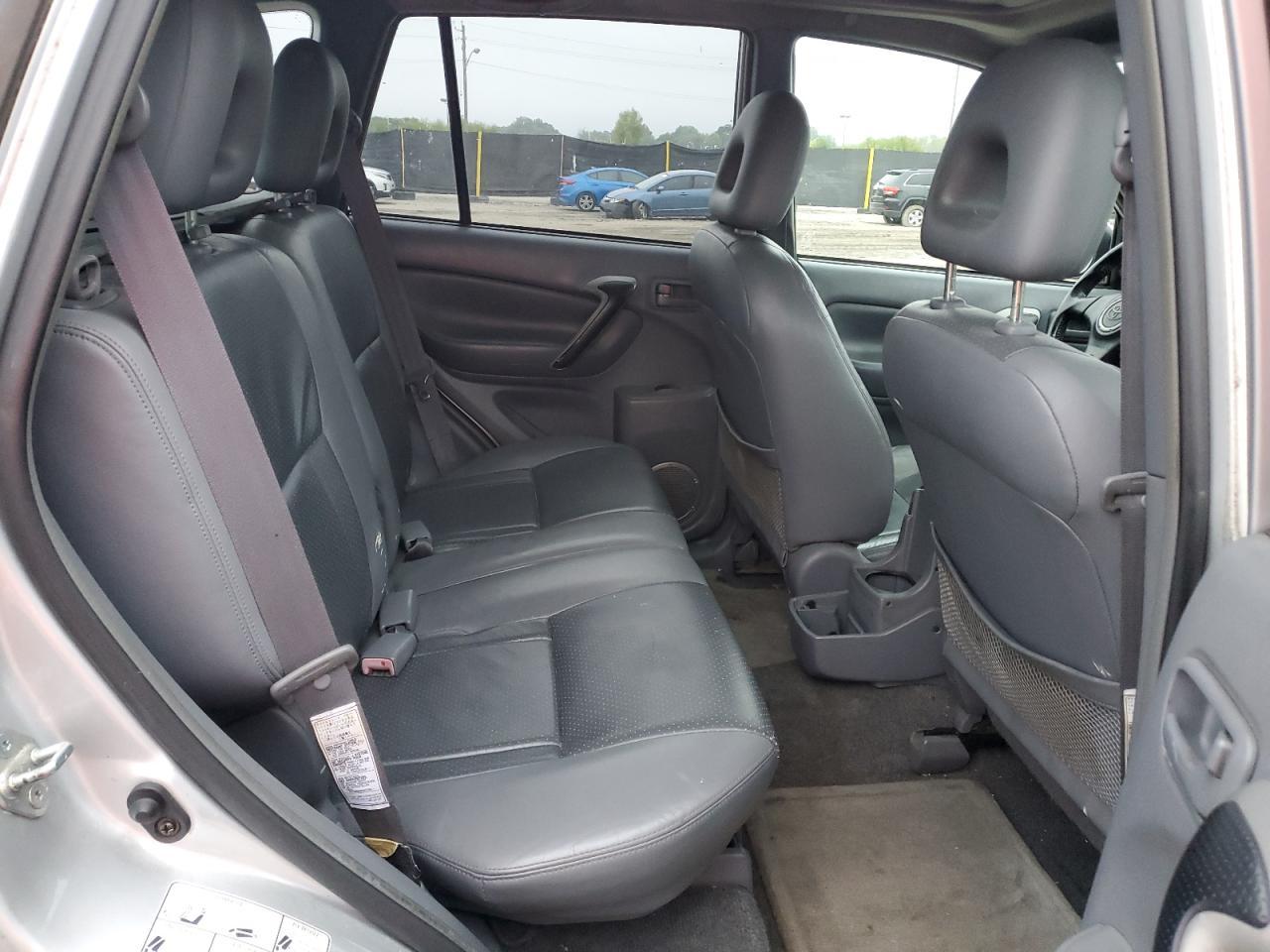 2003 TOYOTA RAV4