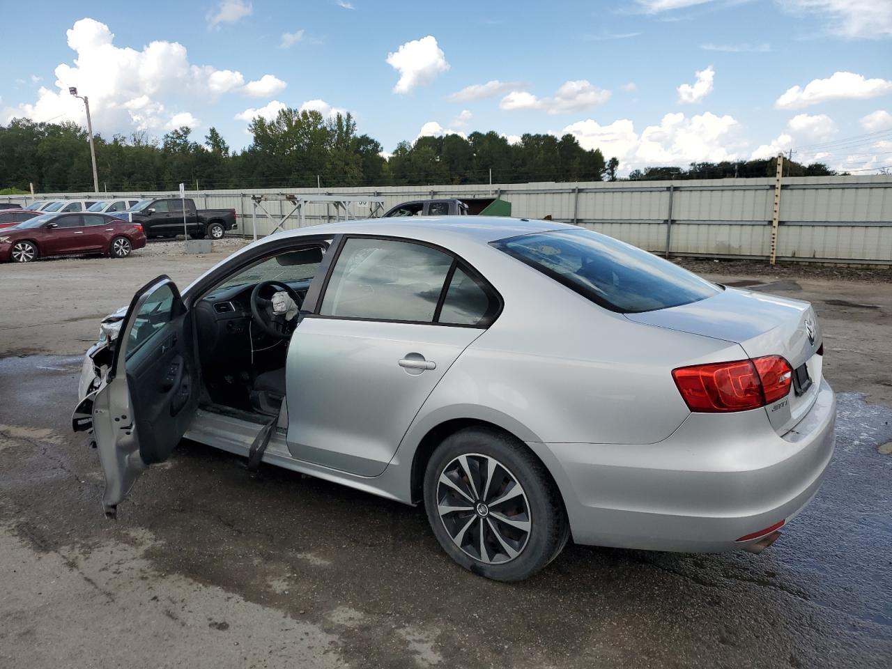 2012 VOLKSWAGEN JETTA