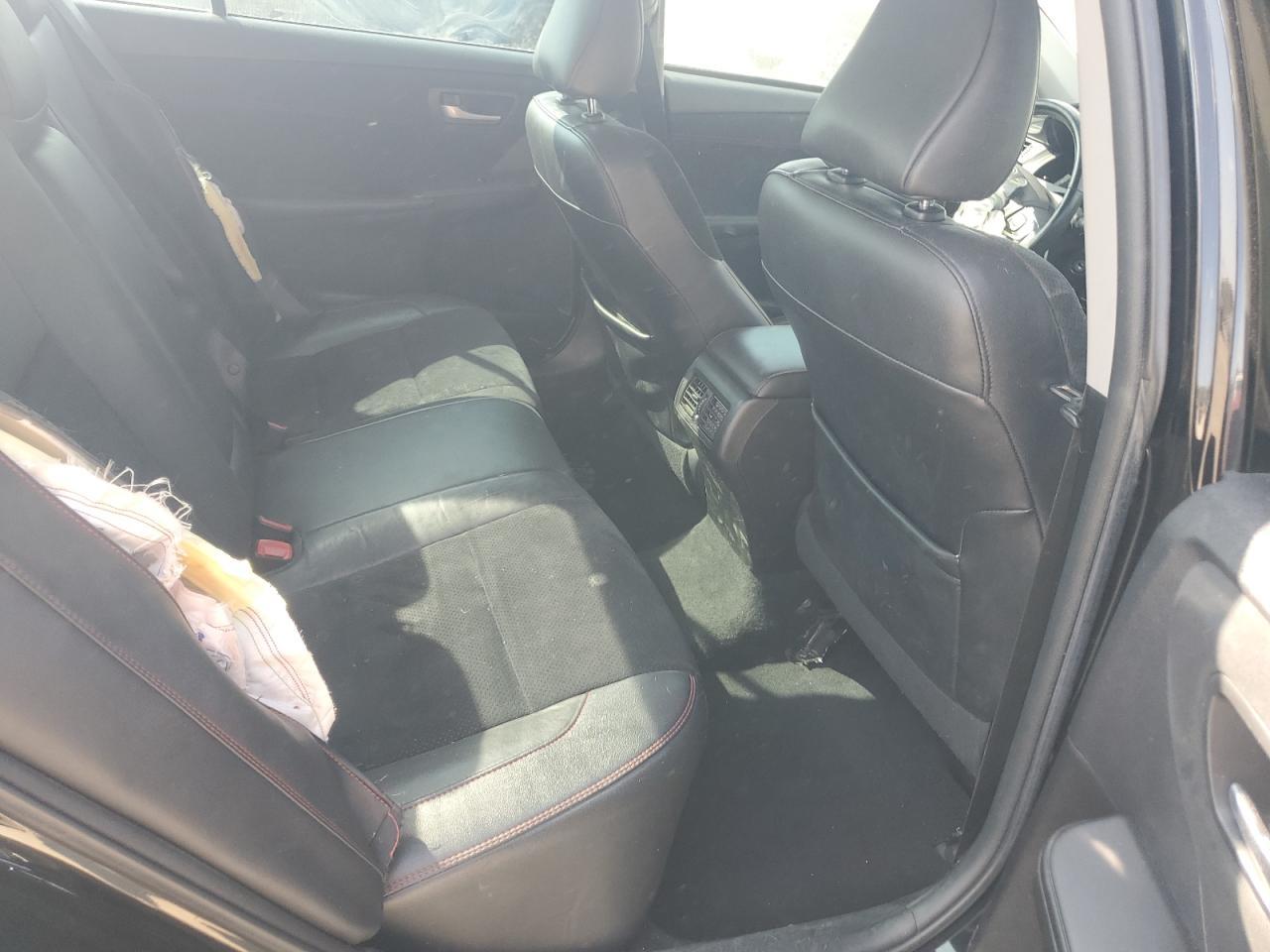 2016 TOYOTA CAMRY
