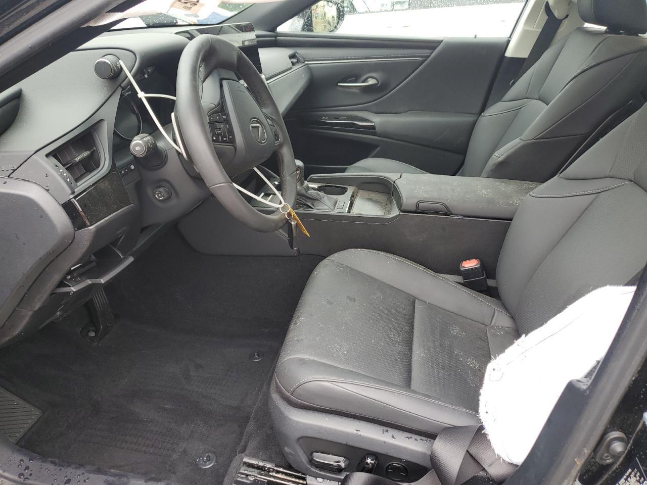 2024 LEXUS Es