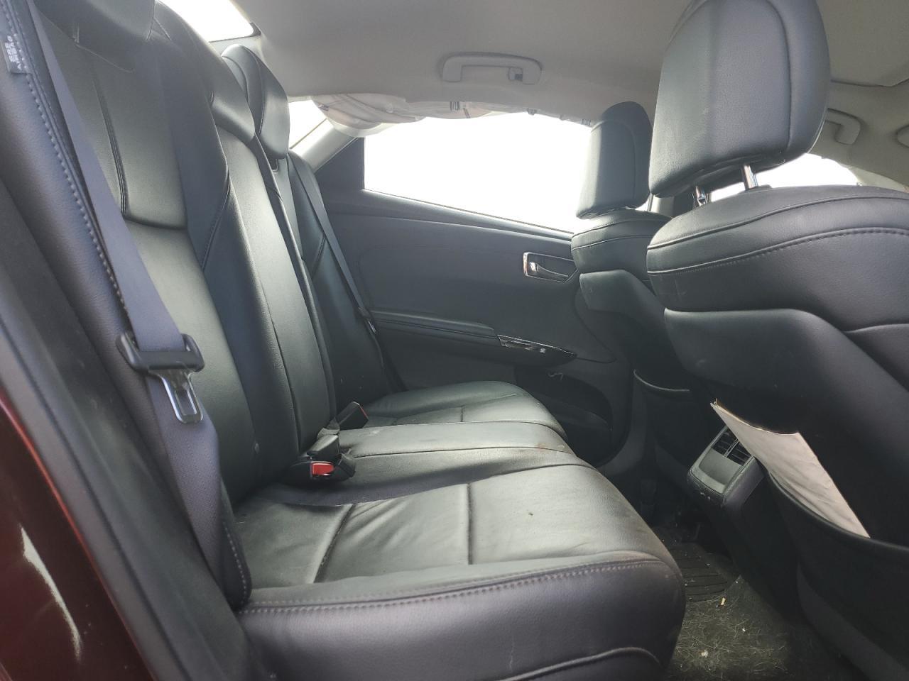 2013 TOYOTA Avalon