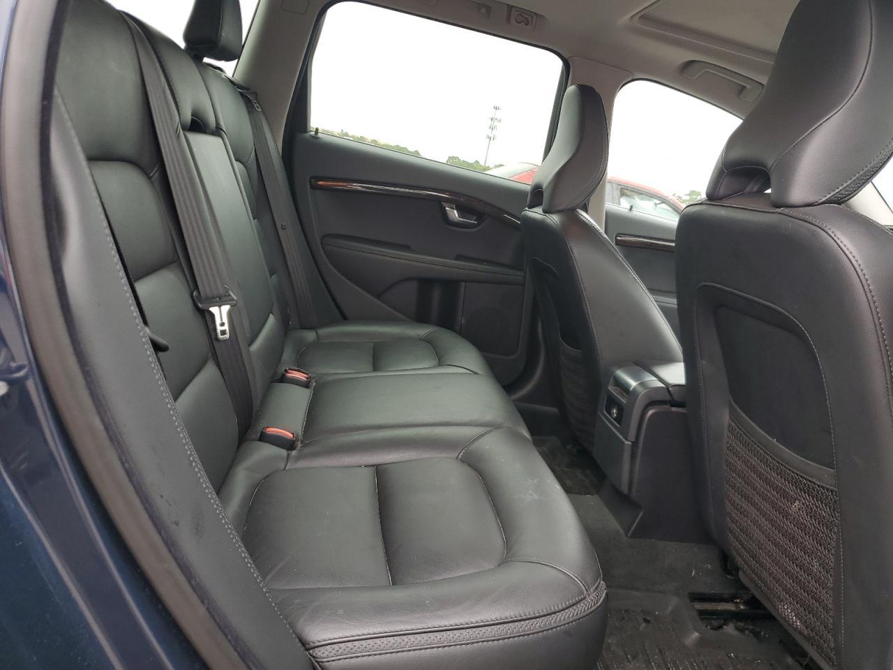 2015 VOLVO XC70