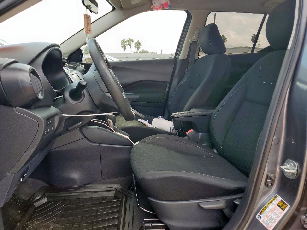 2021 NISSAN KICKS