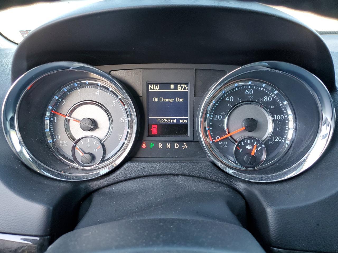 2011 CHRYSLER Town & Country